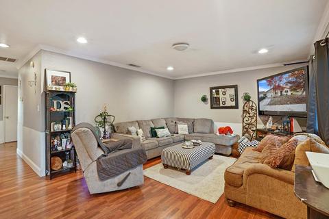 1102 1st St, Galt, CA 95632 photo 4