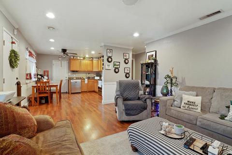1102 1st St, Galt, CA 95632 photo 6