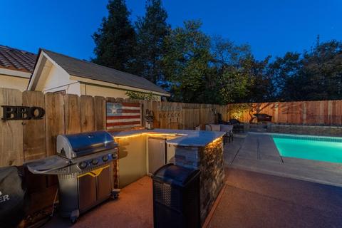 1044 Zumstein Dr, Ripon, CA 95366 photo 4