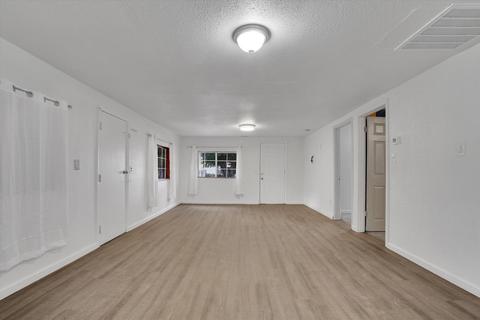 1760 Denver St, Modesto, CA 95358 photo 6