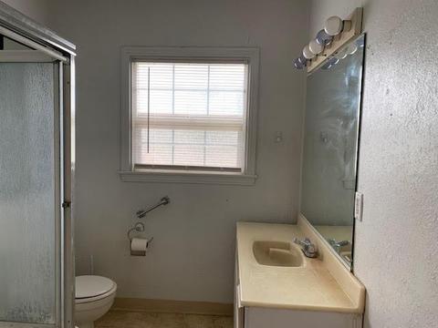 215 E 20th St, Merced, CA 95340 photo 9