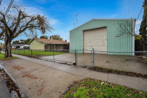 2440 Eicher Ave, Modesto, CA 95350 photo 2