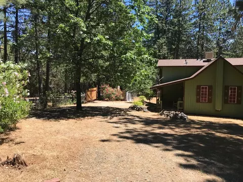 5898 W Black Quartz Rd, Murphys, CA 95247 photo 3