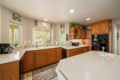 2506 Audrey Ct, Arnold, CA 95223 photo 12