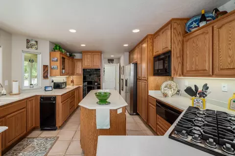 2506 Audrey Ct, Arnold, CA 95223 photo 11