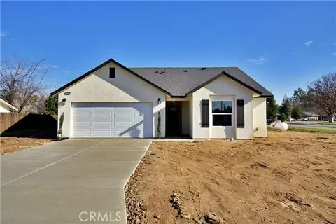 17399 Crescent Dr, Madera, CA 93638 photo 1