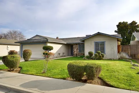 3075 Timmy Ave, Clovis, CA 93612 photo 1