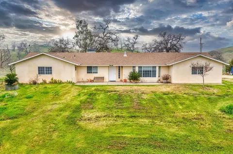 39210 Oakwood Rd, Madera, CA 93636 photo 1