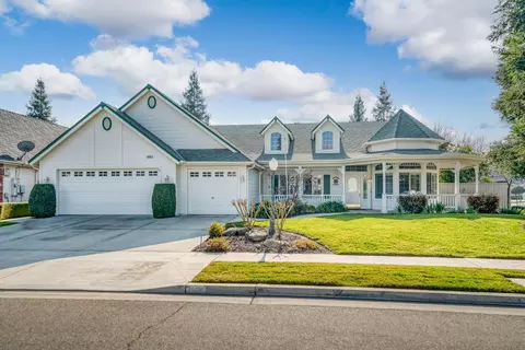 368 W Vermont Ave, Clovis, CA 93619 photo 1