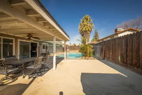 475 Bliss Ave, Clovis, CA 93611 photo 4