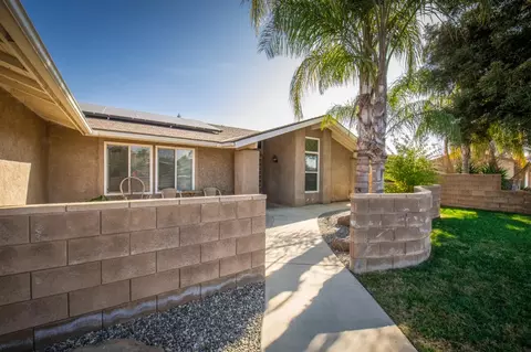 475 Bliss Ave, Clovis, CA 93611 photo 3