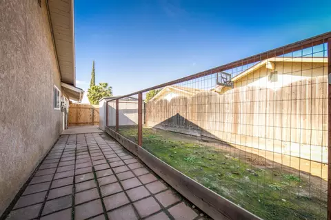 475 Bliss Ave, Clovis, CA 93611 photo 8