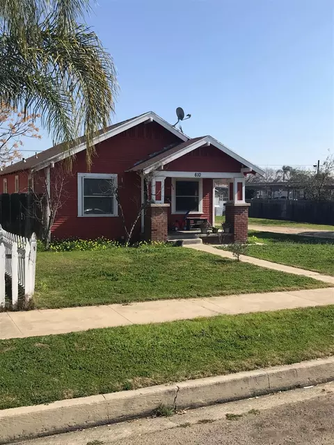 610 P St, Sanger, CA 93657 photo 2