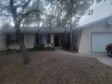 1324 Ezie Ave, Clovis, CA 93611 photo 1