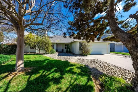 546 Koleen Ct, Kerman, CA 93630 photo 1