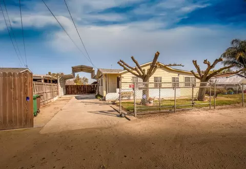 9036 E Dinuba Ave, Selma, CA 93662 photo 1