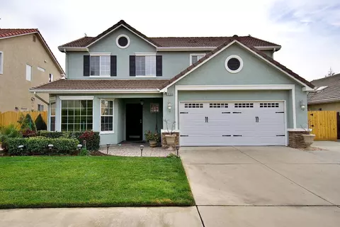 1860 Lawrence Ave, Clovis, CA 93611 photo 1