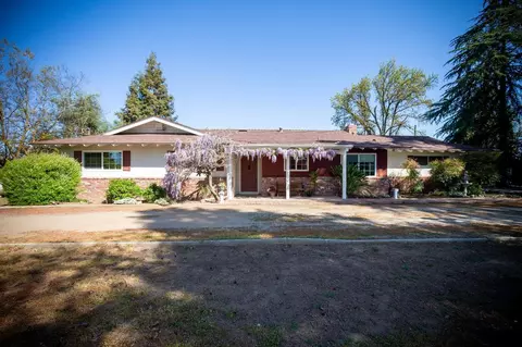 11078 E Ashlan Ave, Sanger, CA 93657 photo 1