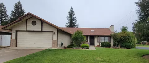 314 Mckelvy Ave, Clovis, CA 93611 photo 1