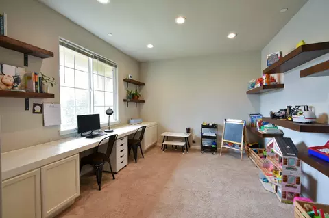 5865 E Beck Ave, Fresno, CA 93727 photo 3