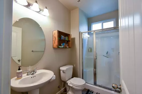 5865 E Beck Ave, Fresno, CA 93727 photo 4