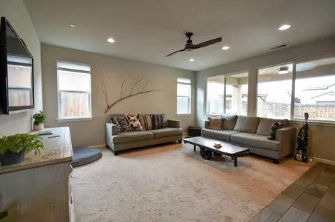 5865 E Beck Ave, Fresno, CA 93727 photo 9