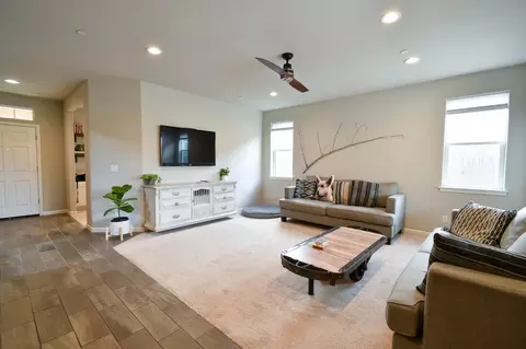 5865 E Beck Ave, Fresno, CA 93727 photo 10