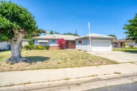 515 W Pico Ave, Clovis, CA 93612 photo 1