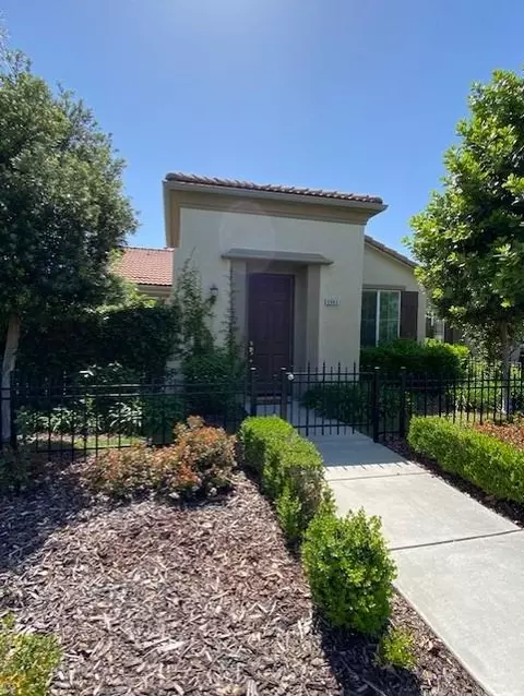 3983 Heritage Ave, Clovis, CA 93619 photo 1