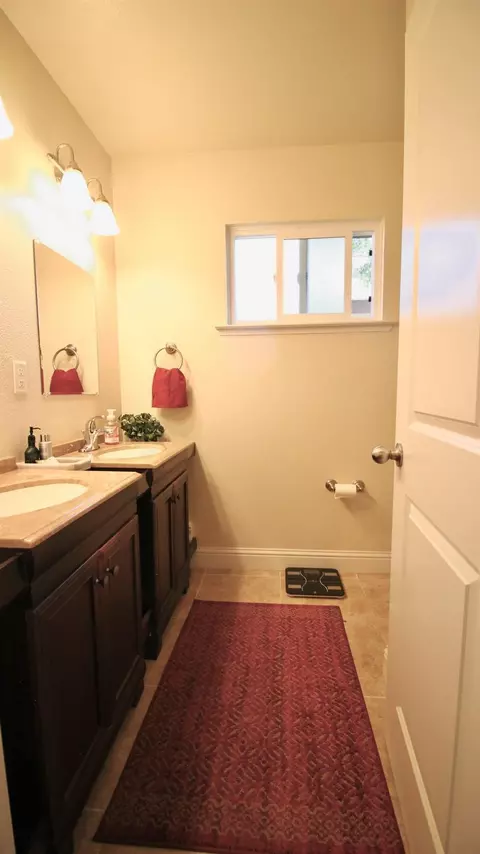 116 Shannon Ave, Madera, CA 93637 photo 36