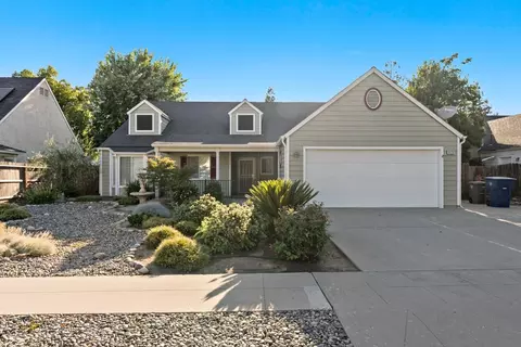 1172 N Chapel Hill Ave, Clovis, CA 93611 photo 1
