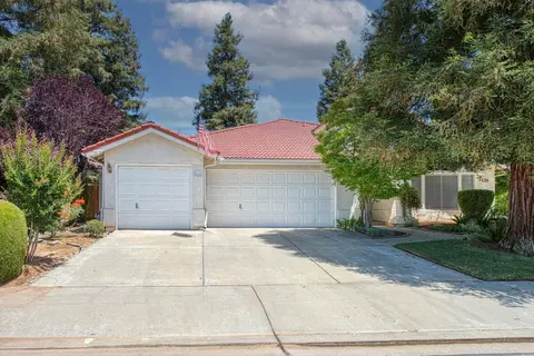 769 Burgan Ave, Clovis, CA 93611 photo 1