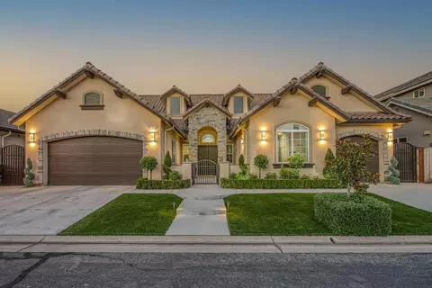 1553 N Middleburg Ln, Clovis, CA 93619 photo 1