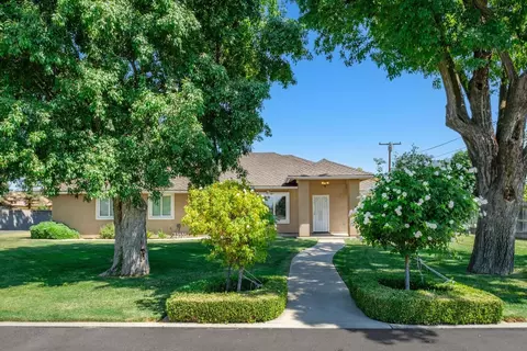 2921 Howard Rd, Madera, CA 93637 photo 1