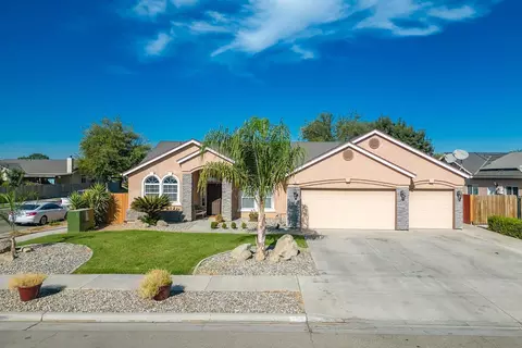 961 Evergreen Ave, Lemoore, CA 93245 photo 1