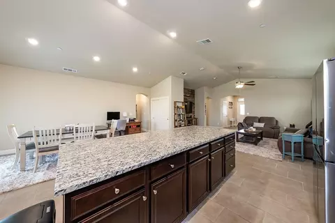 770 Strada St, Lemoore, CA 93245 photo 16