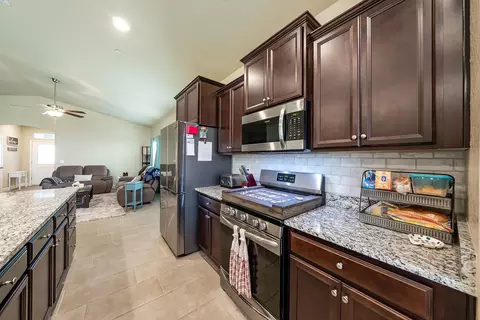 770 Strada St, Lemoore, CA 93245 photo 15