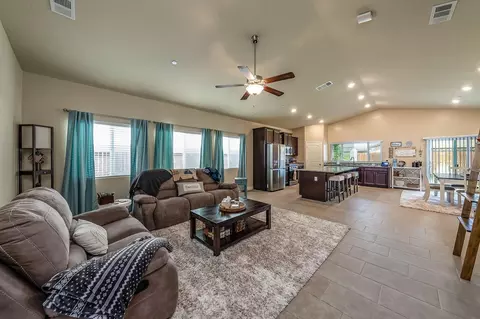 770 Strada St, Lemoore, CA 93245 photo 5