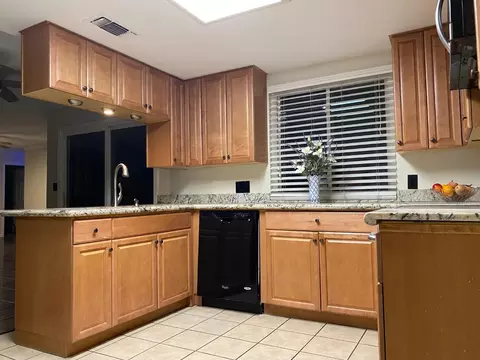 412 Shannon Ave, Madera, CA 93637 photo 4