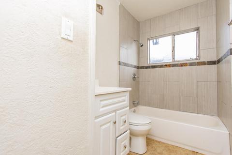 230 Colfax Ave, Modesto, CA 95354 photo 28