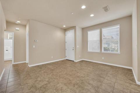 917 Courtyards Loop, Lincoln, CA 95648 photo 5