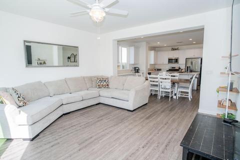 373 Denise Dr, Merced, CA 95341 photo 5