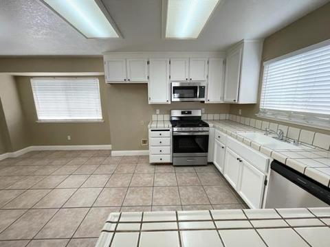 1405 Amanda Dr, Ceres, CA 95307 photo 6