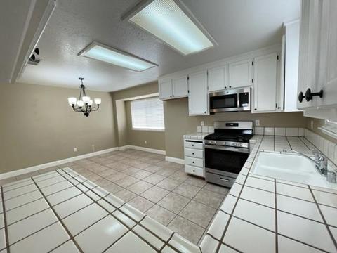 1405 Amanda Dr, Ceres, CA 95307 photo 8