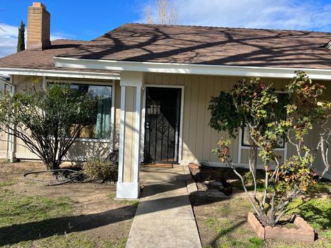 3074 Poplar Dr, Merced, CA 95348 photo 2