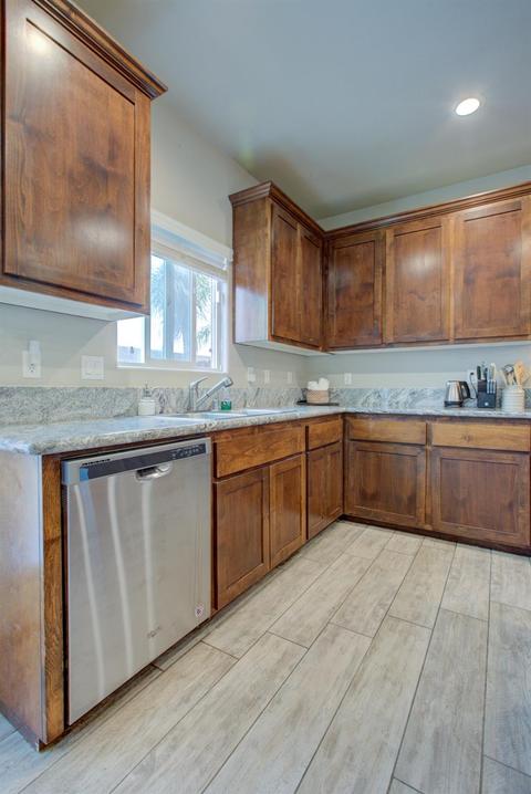 587 Granada Ct, Merced, CA 95341 photo 14