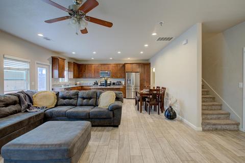 587 Granada Ct, Merced, CA 95341 photo 4