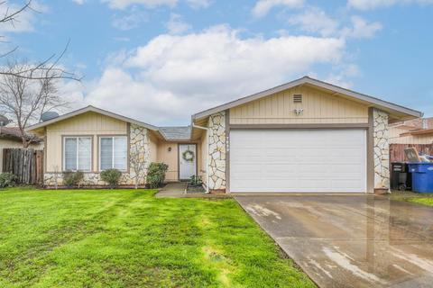 7629 Darla Way, Sacramento, CA 95828 | 33 Photos | MLS #223020276 - Movoto