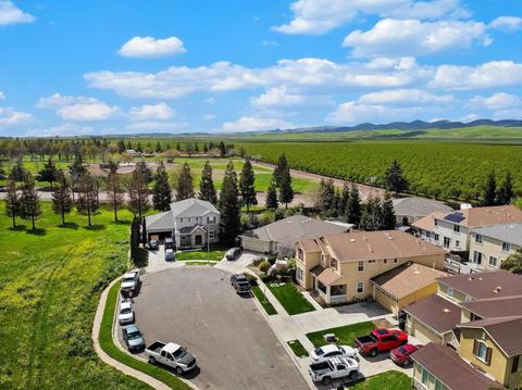 351 Wolfpack Ct, Patterson, CA 95363 photo 36