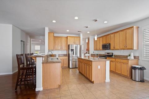 351 Wolfpack Ct, Patterson, CA 95363 photo 12